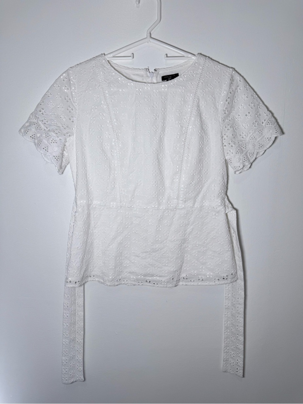 Ann Taylor White Eyelet Lace Blouse Tie Waist Short Sleeve Top Women’s Size 0P